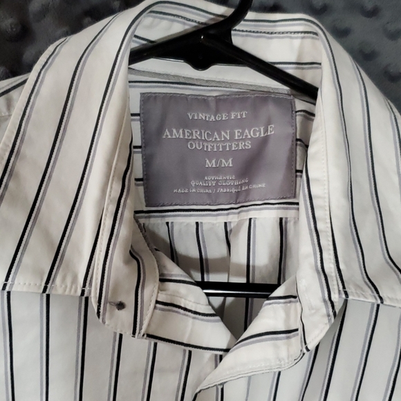 American Eagle button down - Picture 4 of 5